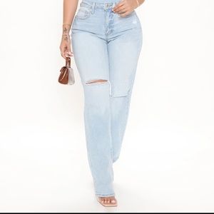 FashionNova 90’s Nostalgia Straight Leg Jeans - Light Blue Wash (US SIZE 5)
